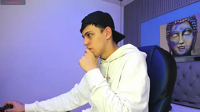 Ethanx18  online show from June 27, 4:39 am