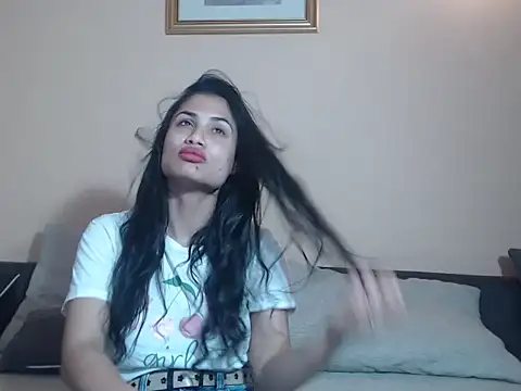 Snapshot of rebecka_sweet chatting on May 14, 5:20 pm rebecka sweet online show from May 14, 5:20 pm