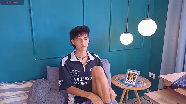 Snapshot of christopher_robin4 chatting on July 31, 7:35 pm christopher robin4 online show from July 31, 7:35 pm
