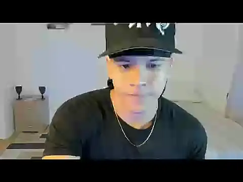 Snapshot of sant_wahlberg chatting on May 27, 12:51 am sant wahlberg online show from May 27, 12:51 am