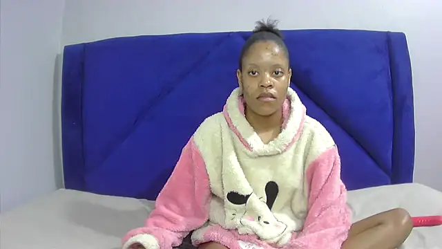 Snapshot of TheSexyBibi chatting on June 30, 7:37 pm TheSexyBibi online show from June 30, 7:37 pm