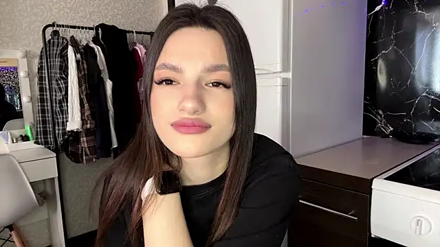 FlorSmalling online show from May 3, 8:09 am