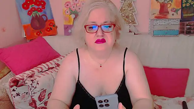 Snapshot of Maturelove_xxx chatting on June 26, 7:18 pm Maturelove xxx online show from June 26, 7:18 pm