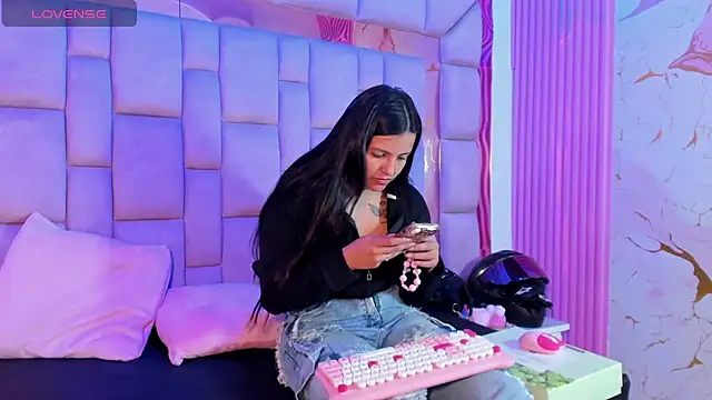 Anal Temptation online show from June 4, 1:06 pm