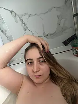 Taylormillie471 online show from May 8, 1:16 pm