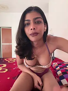 Snapshot of Mayra_xx chatting on June 24, 8:13 am Mayra xx online show from June 24, 8:13 am