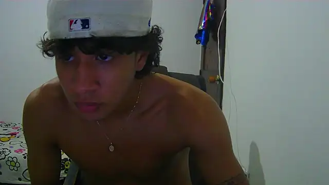 Snapshot of Hansel_take chatting on April 30, 6:36 pm Hansel take online show from April 30, 6:36 pm