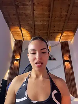 catalina lafer online show from June 8, 1:33 pm