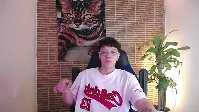 Snapshot of Asher_addamss_ chatting on July 15, 4:07 am Asher addamss online show from July 15, 4:07 am