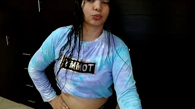 Snapshot of KarlaLoving chatting on July 28, 3:43 pm KarlaLoving online show from July 28, 3:43 pm