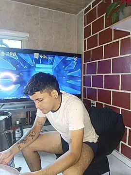 Snapshot of Max_Zambler chatting on May 25, 5:08 pm Max Zambler online show from May 25, 5:08 pm