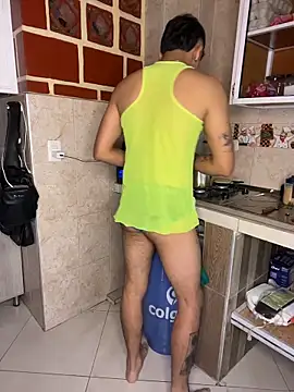 Snapshot of Max_Zambler chatting on June 6, 2:55 pm Max Zambler online show from June 6, 2:55 pm