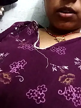 Simmi-00 online show from May 3, 5:13 am