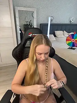 Kitty-Kelsi online show from May 5, 7:27 am