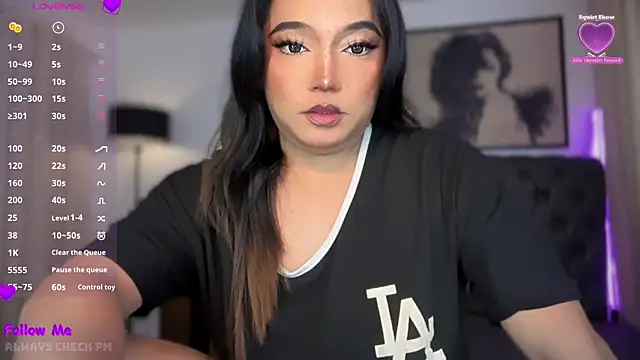 Snapshot of Sensual_Ekang chatting on June 22, 1:19 pm Sensual Ekang online show from June 22, 1:19 pm