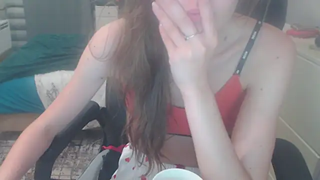 juili juili online show from May 18, 8:36 pm
