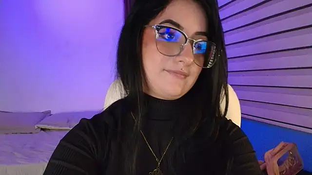 Snapshot of AnnyBonne9 chatting on May 11, 2:45 pm AnnyBonne9 online show from May 11, 2:45 pm