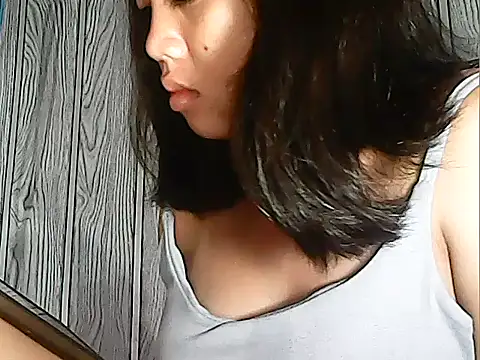 Snapshot of Yours_AsianPinayGirl18 chatting on July 30, 10:31 pm Yours AsianPinayGirl18 online show from July 30, 10:31 pm