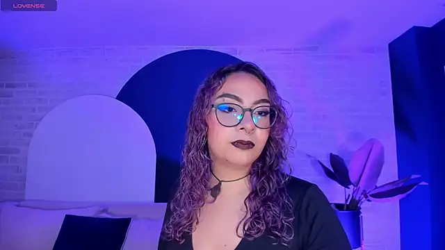 LoiseHarper online show from May 5, 3:36 am