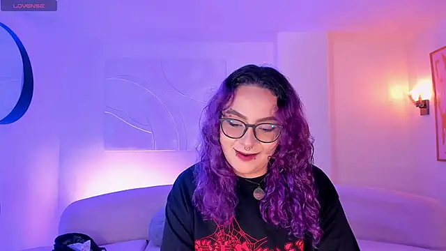 LoiseHarper online show from June 2, 2:35 am