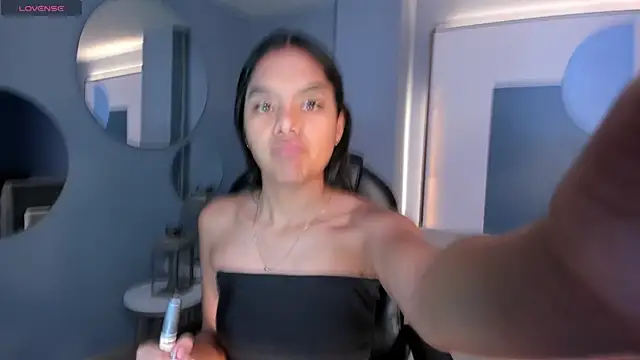 SaphiraJames online show from June 21, 2:03 am
