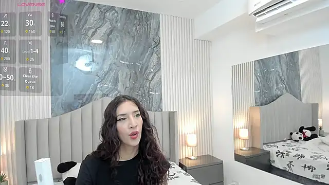 Snapshot of Irelia_1 chatting on May 12, 7:33 pm Irelia 1 online show from May 12, 7:33 pm