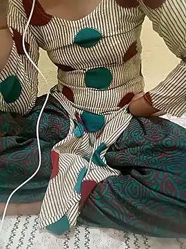 Seema yadav01 online show from May 31, 5:15 am