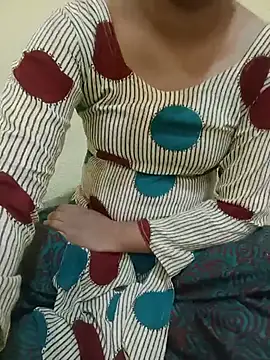 Seema yadav01 online show from June 5, 5:14 am