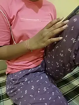 Seema yadav01 online show from June 9, 5:19 am