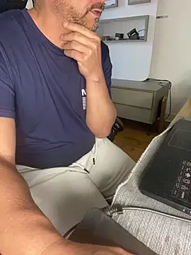 daddy3945 online show from May 13, 8:12 am