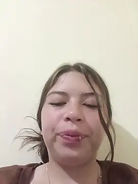 Snapshot of DiamondNath_ chatting on May 24, 10:53 am DiamondNath online show from May 24, 10:53 am
