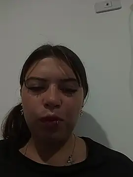 Snapshot of DiamondNath_ chatting on June 19, 8:40 am DiamondNath online show from June 19, 8:40 am