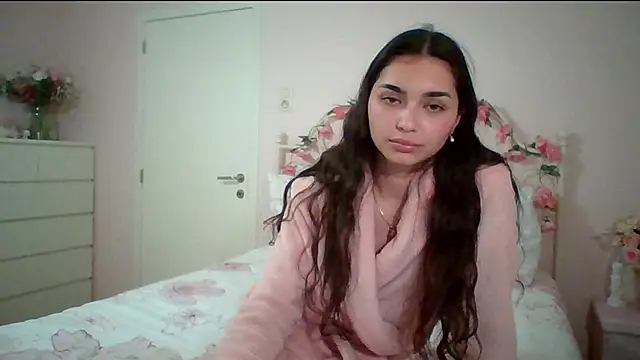 yourbella37 online show from May 8, 7:52 pm