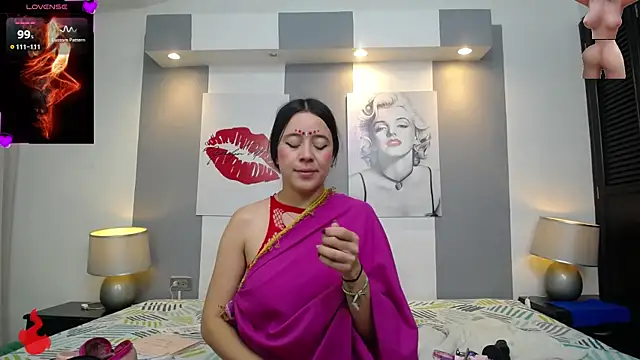 Snapshot of _tamara_priya_ chatting on July 3, 11:38 am tamara priya online show from July 3, 11:38 am
