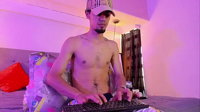 MichaelEvanss  online show from May 16, 1:32 pm