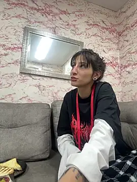 Evelin Hellsing online show from June 11, 2:37 pm