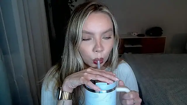 PolinaXXXXXJones online show from June 4, 6:03 pm