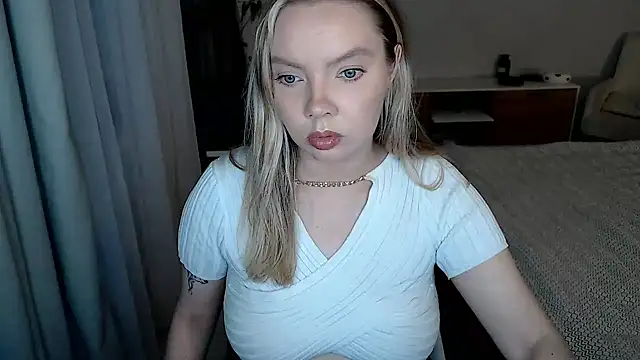 PolinaXXXXXJones online show from June 9, 5:35 pm