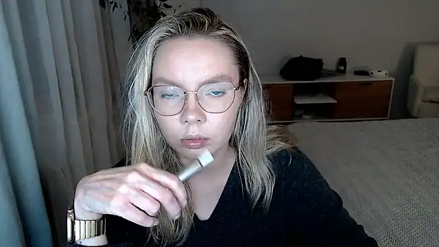 PolinaXXXXXJones online show from June 10, 6:29 pm
