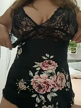 Snapshot of Mariiii_morena chatting on July 12, 9:22 am Mariiii morena online show from July 12, 9:22 am