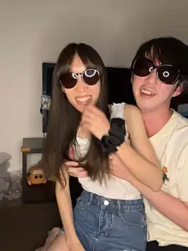 risacha online show from May 9, 3:28 pm