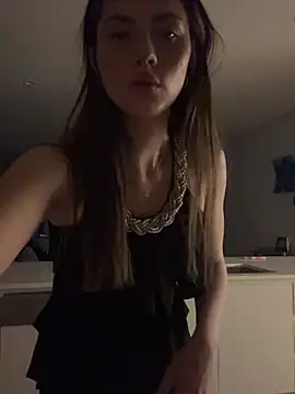 Snapshot of daisycollins chatting on June 25, 12:31 pm daisycollins online show from June 25, 12:31 pm
