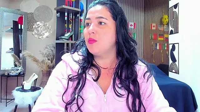 Snapshot of BBWLuxuryMuse chatting on June 29, 11:54 am BBWLuxuryMuse online show from June 29, 11:54 am