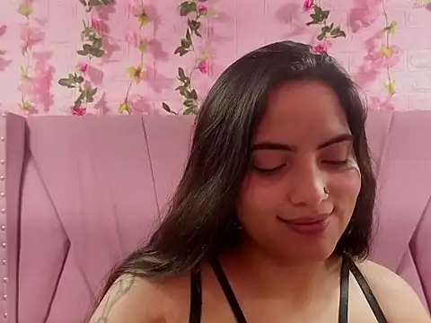 Isabella Mora  online show from May 23, 4:07 am
