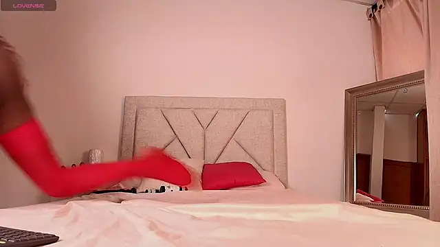 ZoeDreams online show from June 9, 7:47 pm