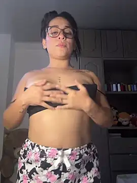 SussyFoxxx online show from June 11, 8:51 pm