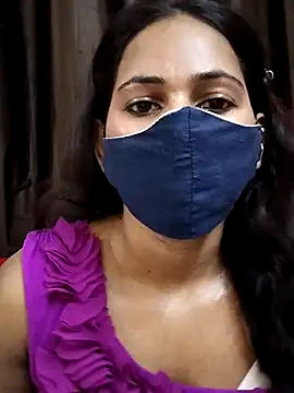 Snapshot of Roji_bha chatting on June 25, 4:12 am Roji bha online show from June 25, 4:12 am