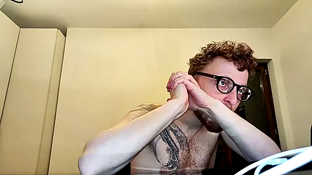 Red dragon94 online show from May 8, 10:26 pm