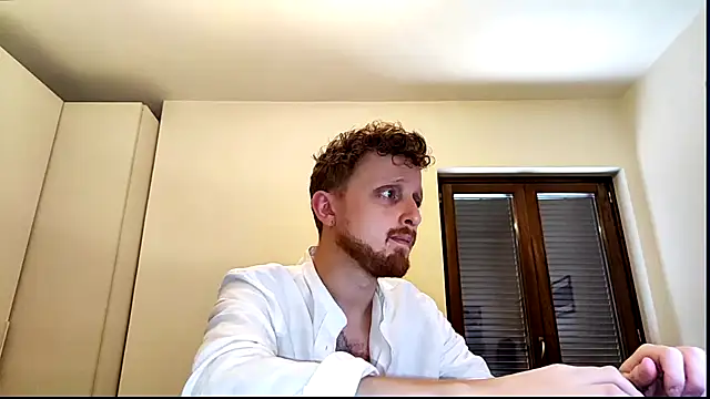 Red dragon94 online show from May 12, 10:34 am