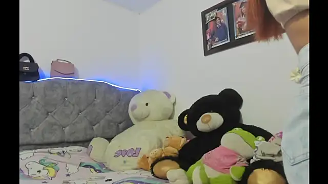 dani hall online show from July 7, 12:57 am